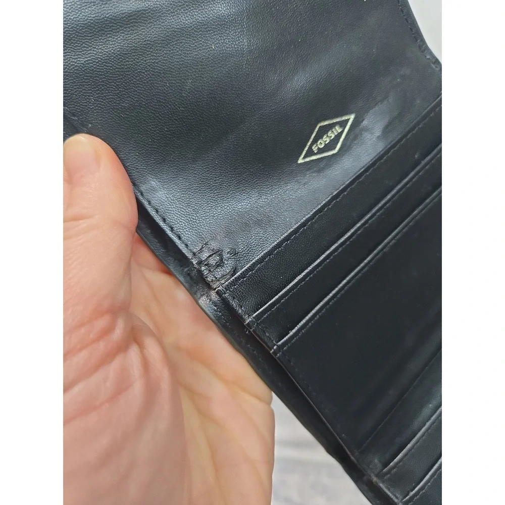 Vintage Fossil Genuine Pebbled Leather Black Bifold Wallet Zippered Coin Pouch